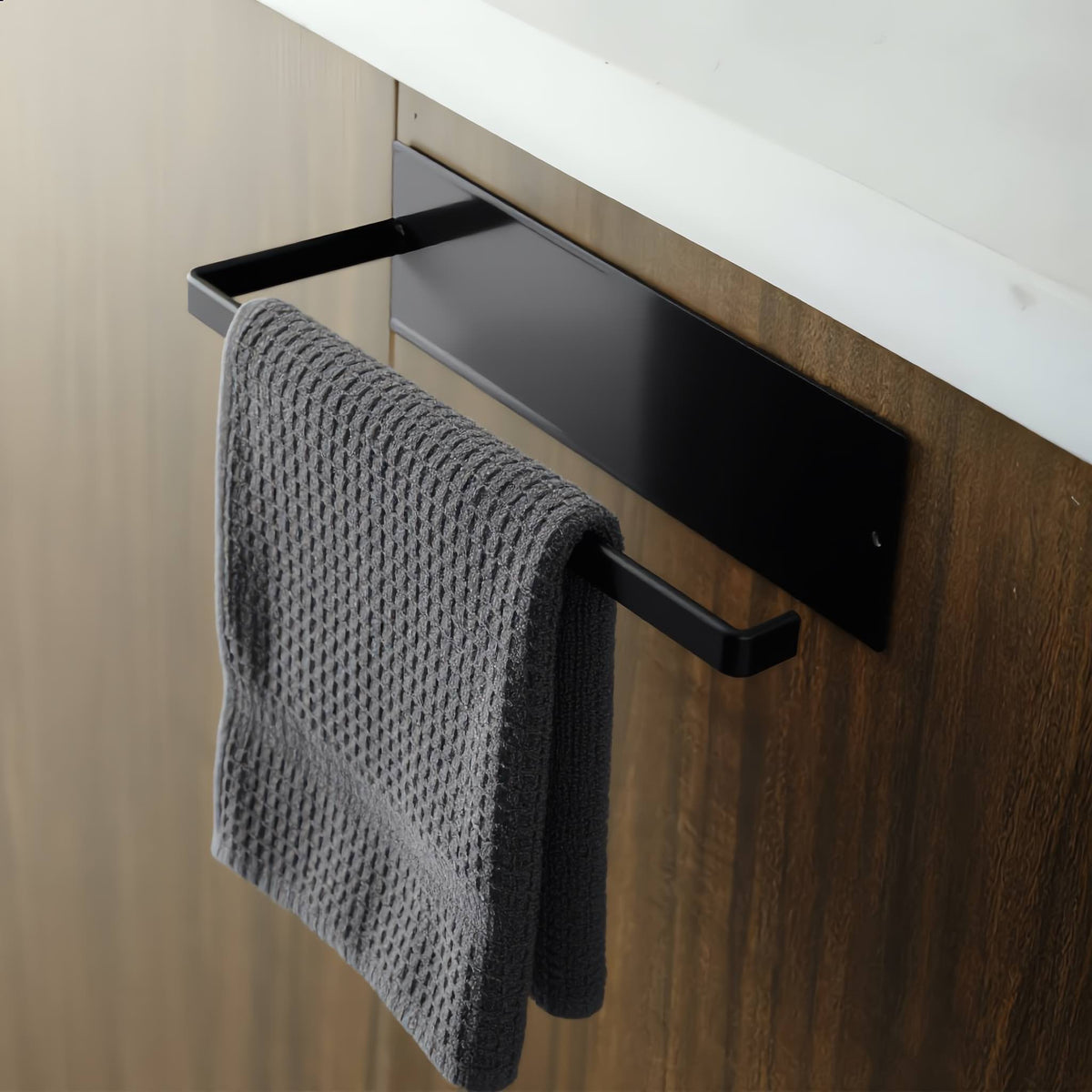 Suporte de parede para rolo de papel de cozinha — estrutura de ferro resistente, fixação adesiva, design economizador de espaço
