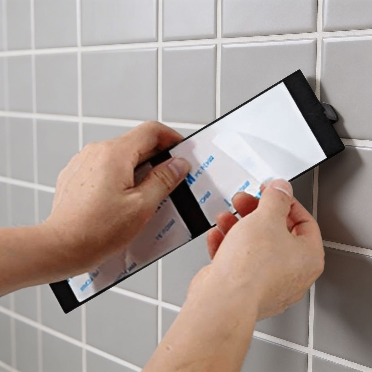 Suporte de parede para rolo de papel de cozinha — estrutura de ferro resistente, fixação adesiva, design economizador de espaço