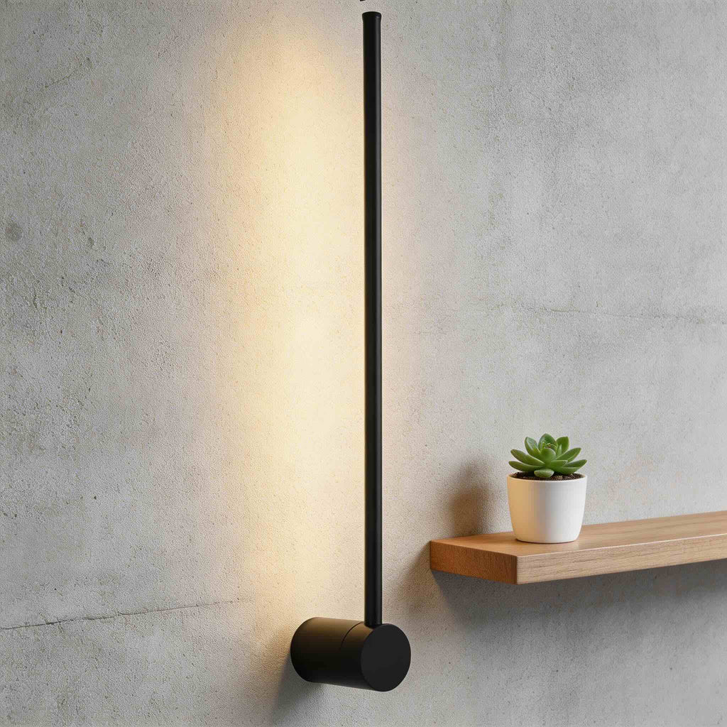 Modern linjär LED-vägglampa — väggmonterad aluminiumarmatur, mjuk silikondiffusor, dimbar funktion