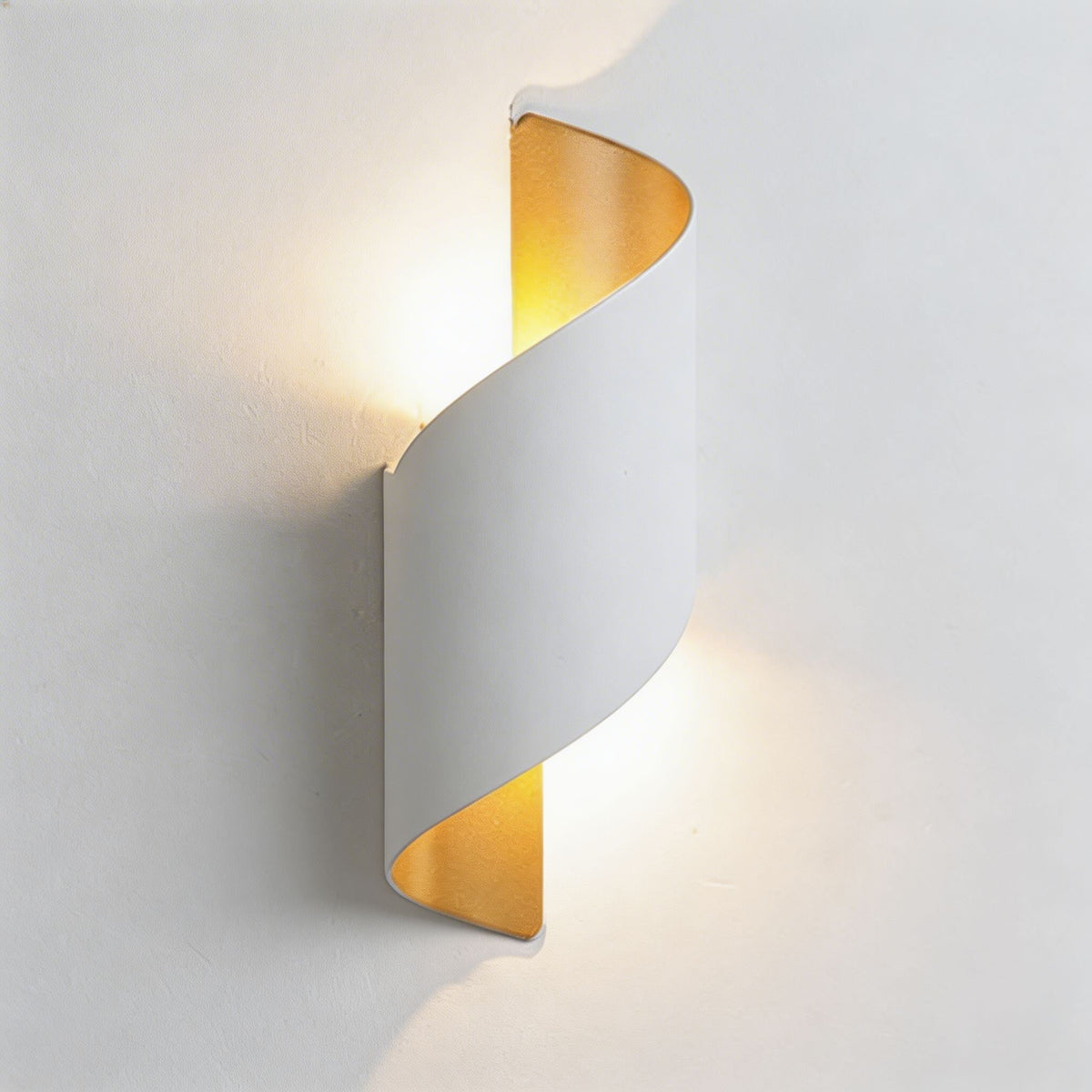 Aplică modernă de exterior cu LED pe două fețe — construcție impermeabilă din aluminiu, abajur din acril