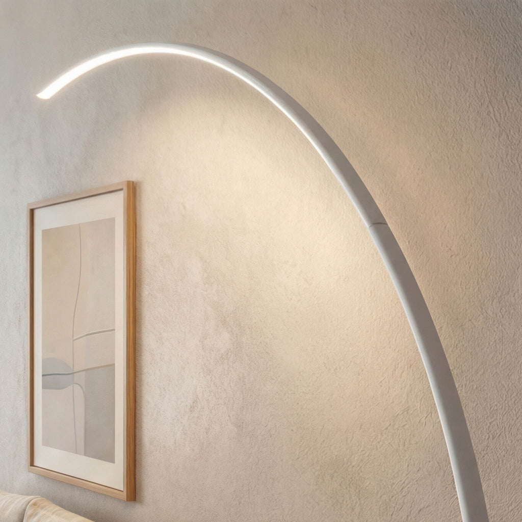 Modern Adjustable Metal Floor Lamp — Extendable Pole Design
