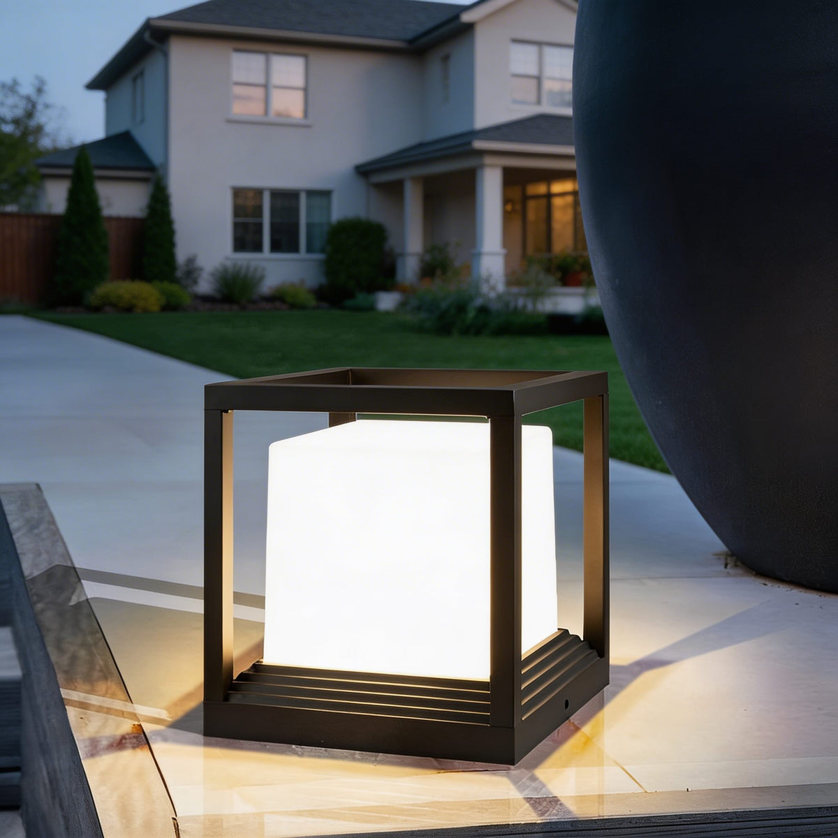Modern soldriven LED-pedestallampa — vattentät, modern design