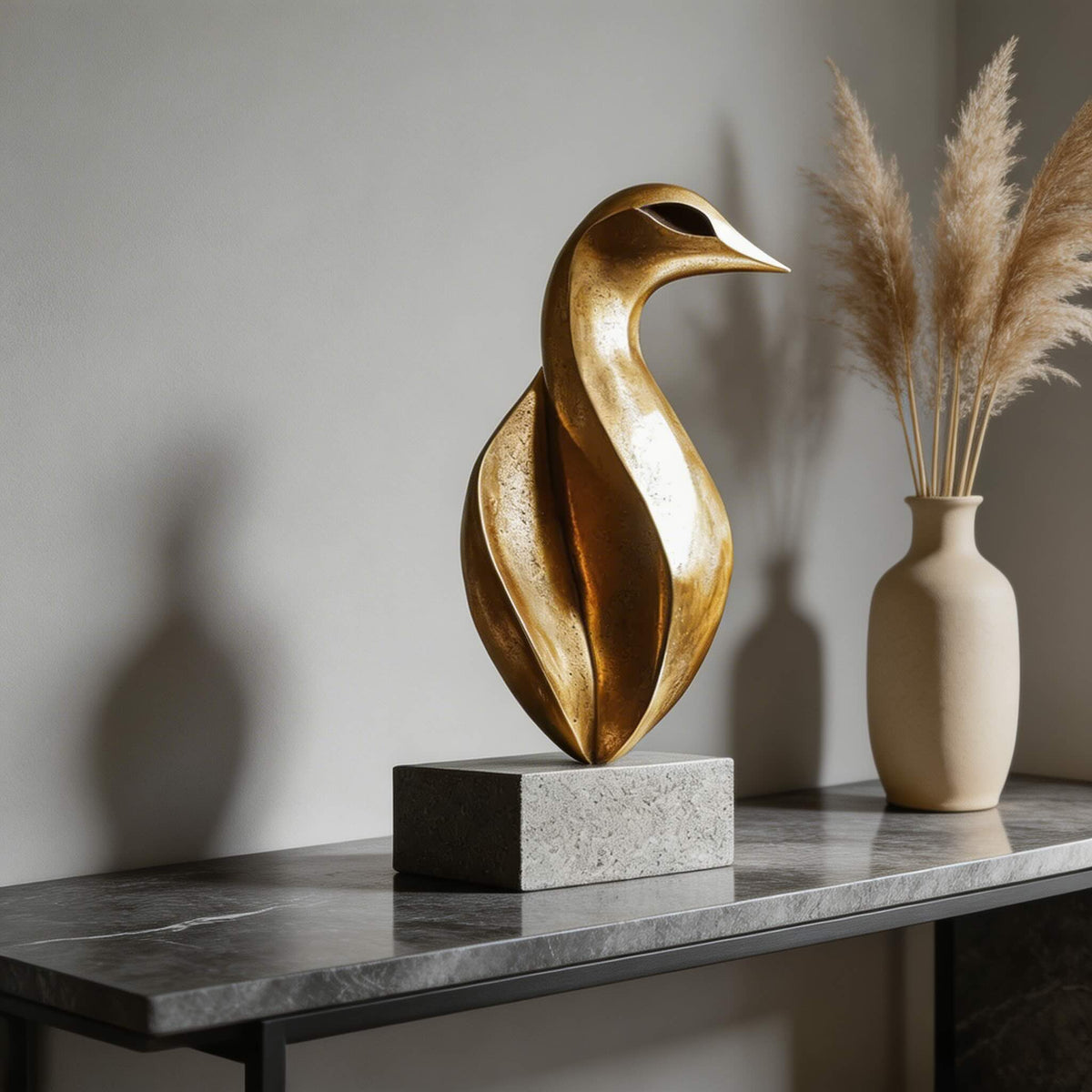 Scultura astratta geometrica in resina — elemento d'arte moderno e minimalista
