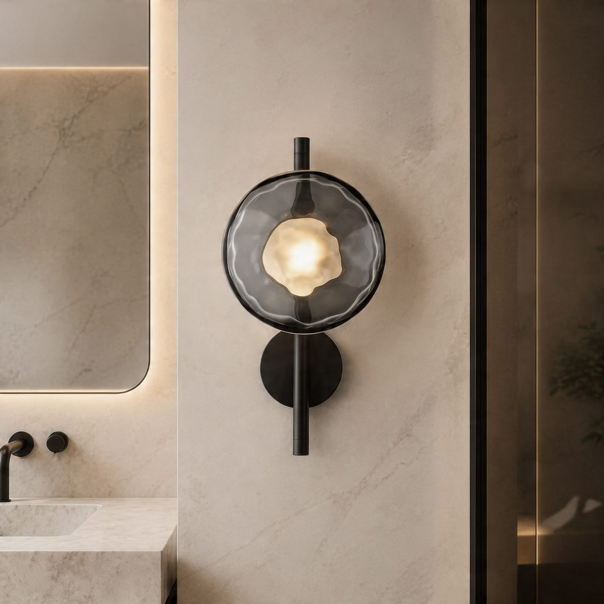 Nordisk rund væglampe i glas — 5 W integreret LED, aluminiumsramme