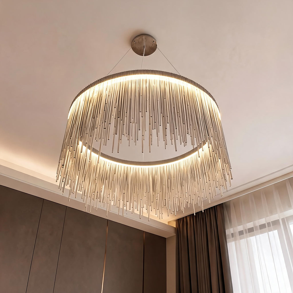 Regulowana wisząca aluminiowa lampa LED w formie żyrandola — nowoczesny liniowy profil