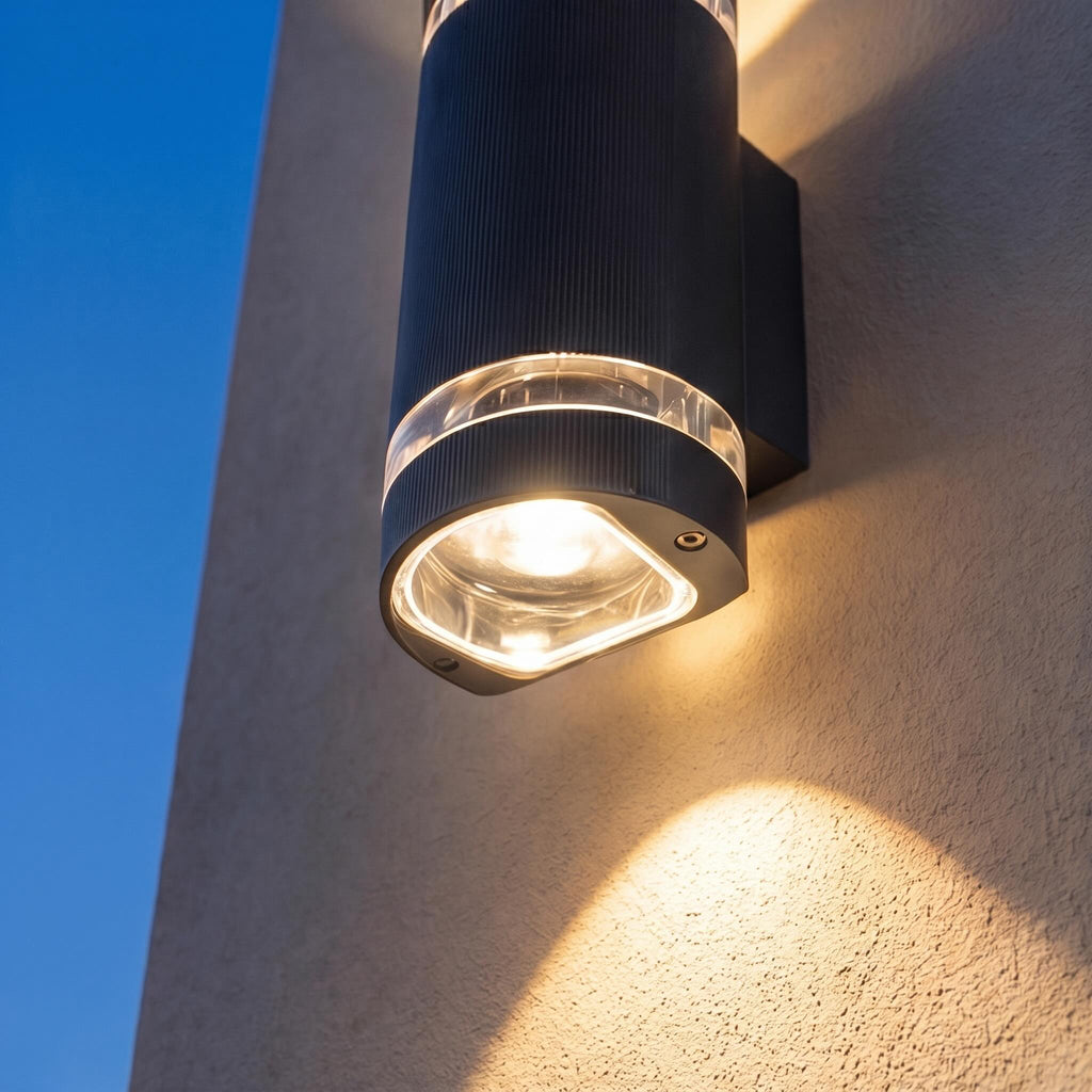 Modern vattentät LED-vägglampa i aluminium – utomhusmontering med uppåt- och nedåtriktat ljus, 12 W, varmvit 3000 K