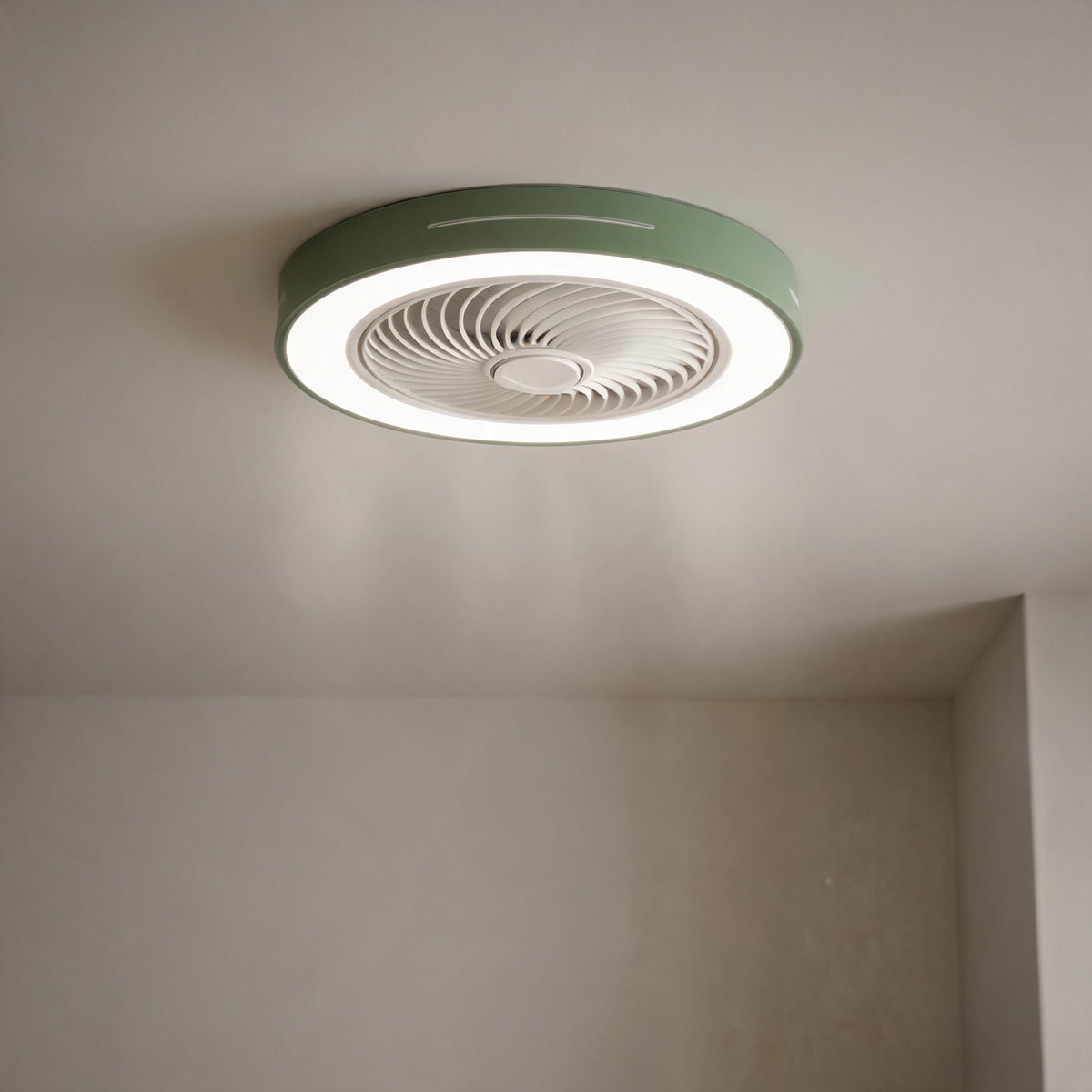 Moderní bezlopatkový stropní ventilátor — železný rám pro přisazenou montáž, integrovaná LED světla, stmívatelný, nastavitelná teplota chromatičnosti