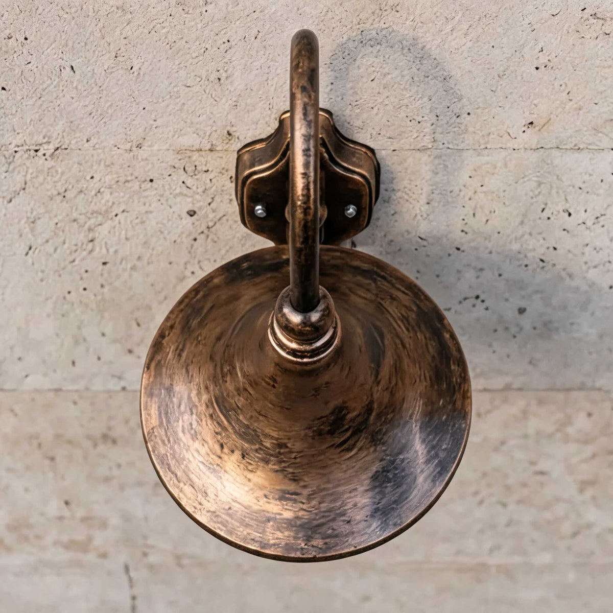 Lampă de perete vintage pentru exterior — Aluminiu impermeabil, formă de corn, LED alb cald 3000K