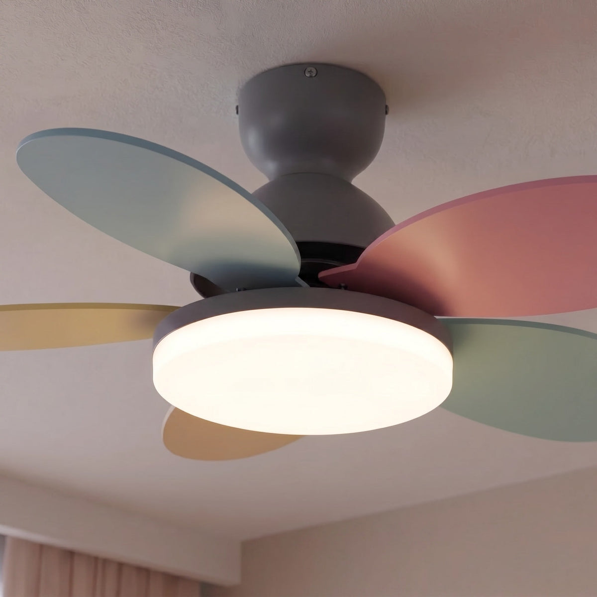 35.4-Zoll-moderner weißer Deckenventilator für die flache Montage – integrierte LED-Leuchte, flüsterleiser Gleichstrommotor
