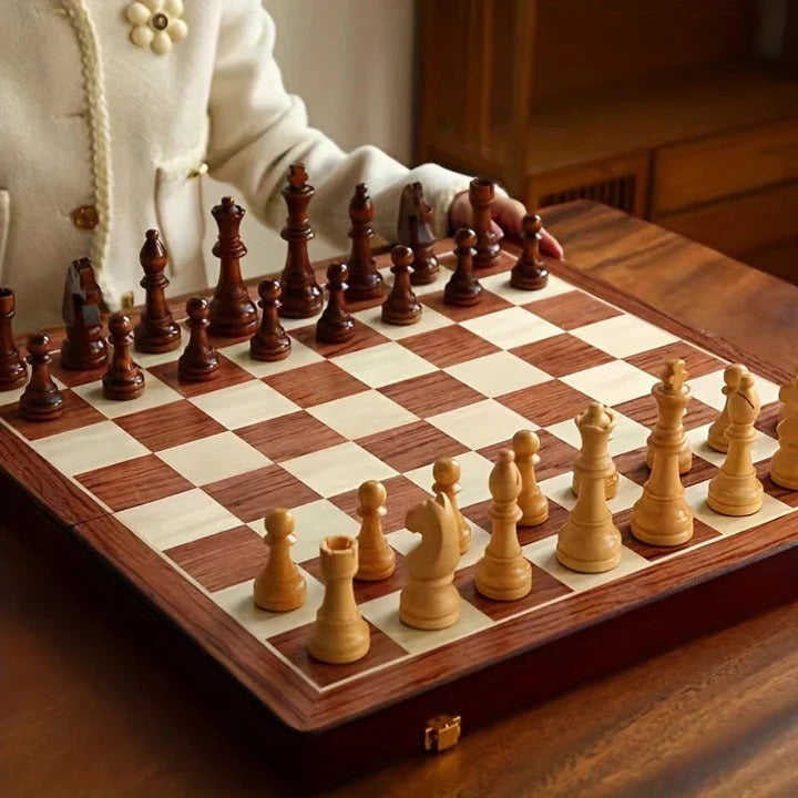 Premium Wooden Chess Set — Magnetic Clasp, Foldable Board