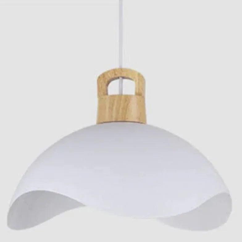 Houten hanglamp met macaronvormige bloemblaadjes voor de eetkamer | boxzora