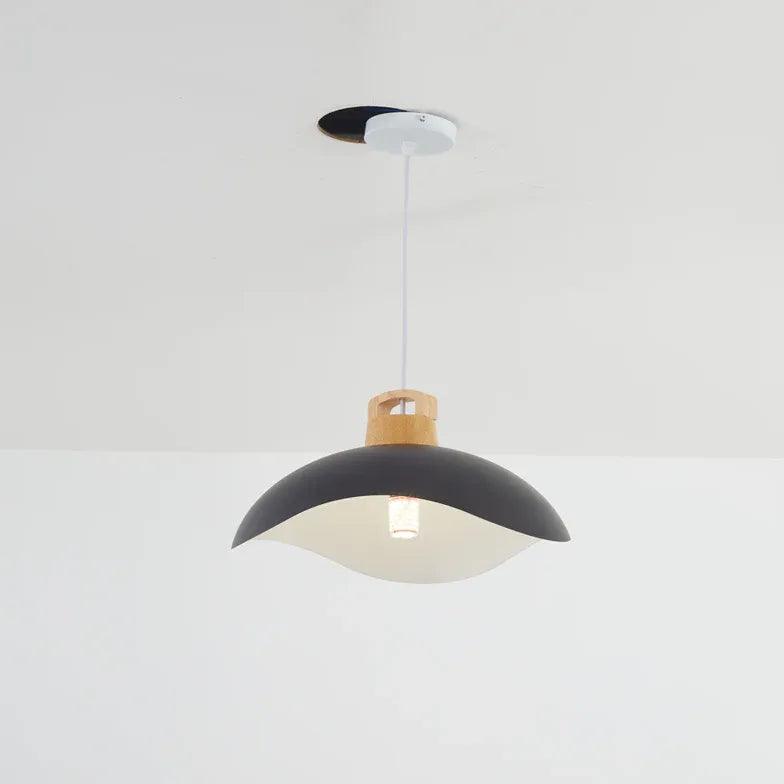 Hängende Pendelleuchte aus Holz mit Blütenblättern im Macaron-Stil für das Esszimmer | boxzora
