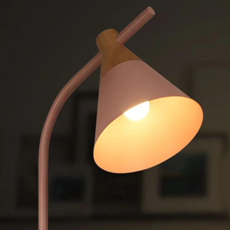Nordische minimalistische Stehlampe im Macaron-Stil | boxzora