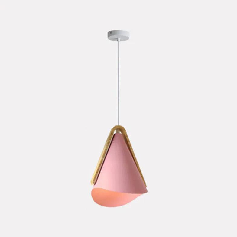 Lámpara colgante de metal y madera estilo nórdico, tipo macaron, de tres brazos | boxzora
