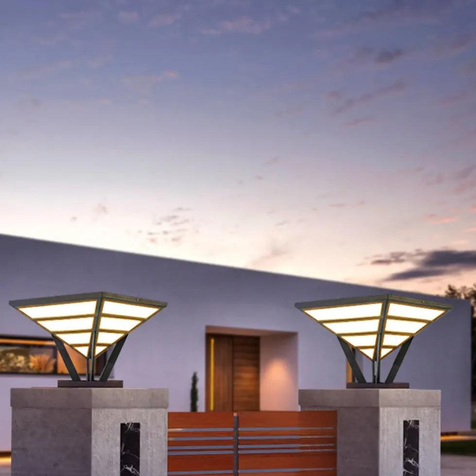 Lampă LED solară tip stâlp pentru exterior, impermeabilă, cu design de diamant | boxzora