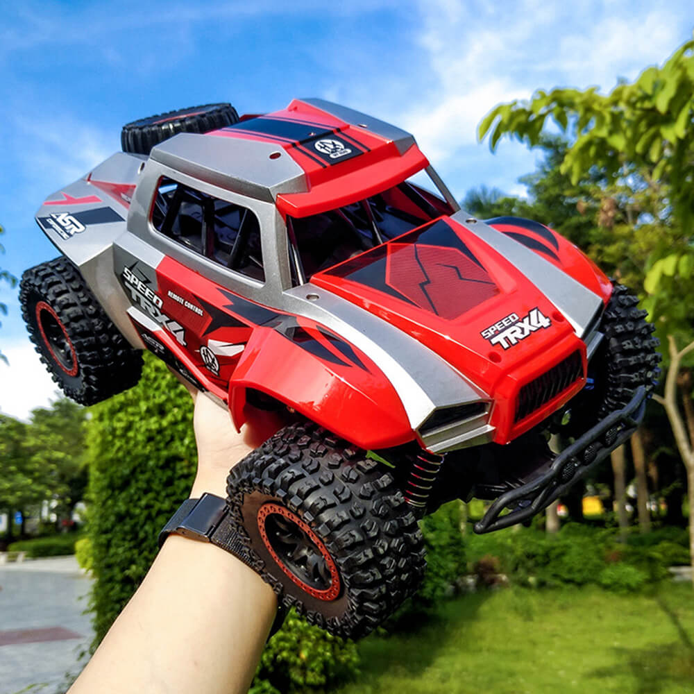 Højhastigheds RC-monstertruck til terrænkørsel — fjernstyret racerbil