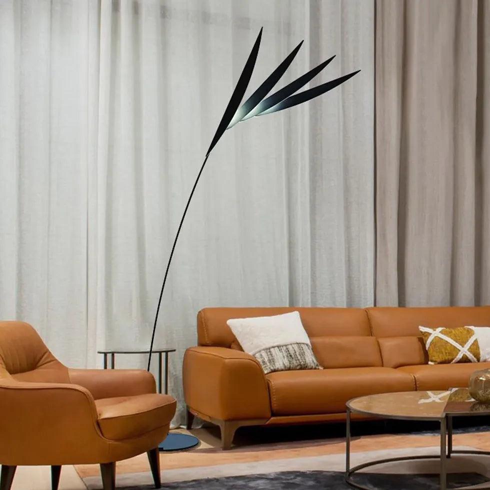Minimalistische schwarze Blätter-Stehlampe fürs Wohnzimmer | boxzora