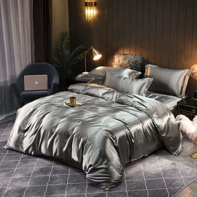 SilkComfort påslakan i 100 % silke — mjuk och ventilerande yta