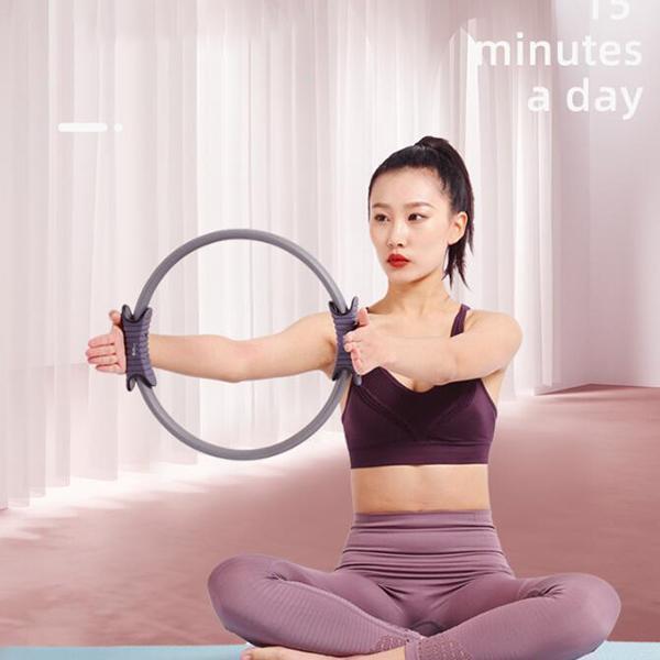 Pilatesring – träningsutrustning för bål, armar, bröst och ben