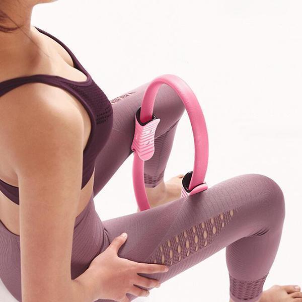 Pilatesring – träningsutrustning för bål, armar, bröst och ben