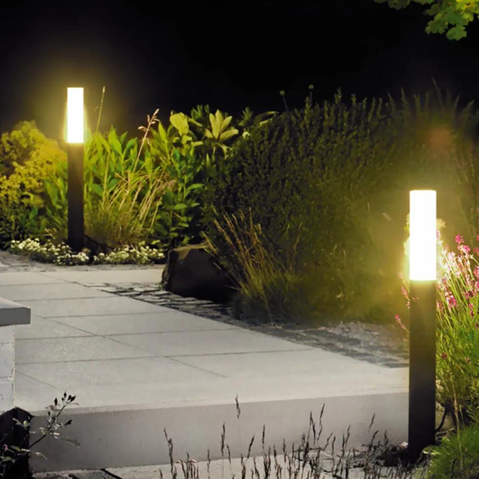 Lămpi LED cilindrice tip bornă, solare, pentru exterior | boxzora