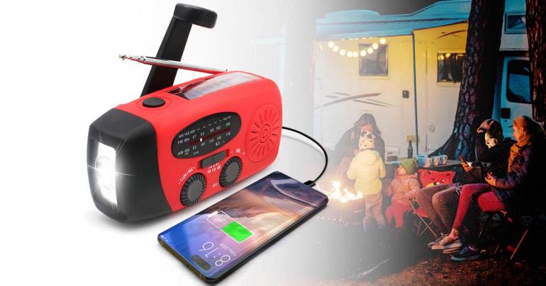 Alt-i-en-nødradio – indbygget solopladning og powerbank til nødstrøm