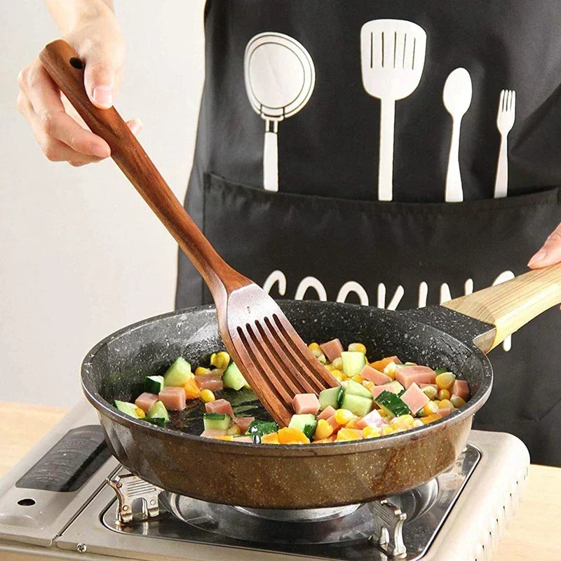 Udržitelná sada kuchyňského náčiní z teakového dřeva – odolný funkční design