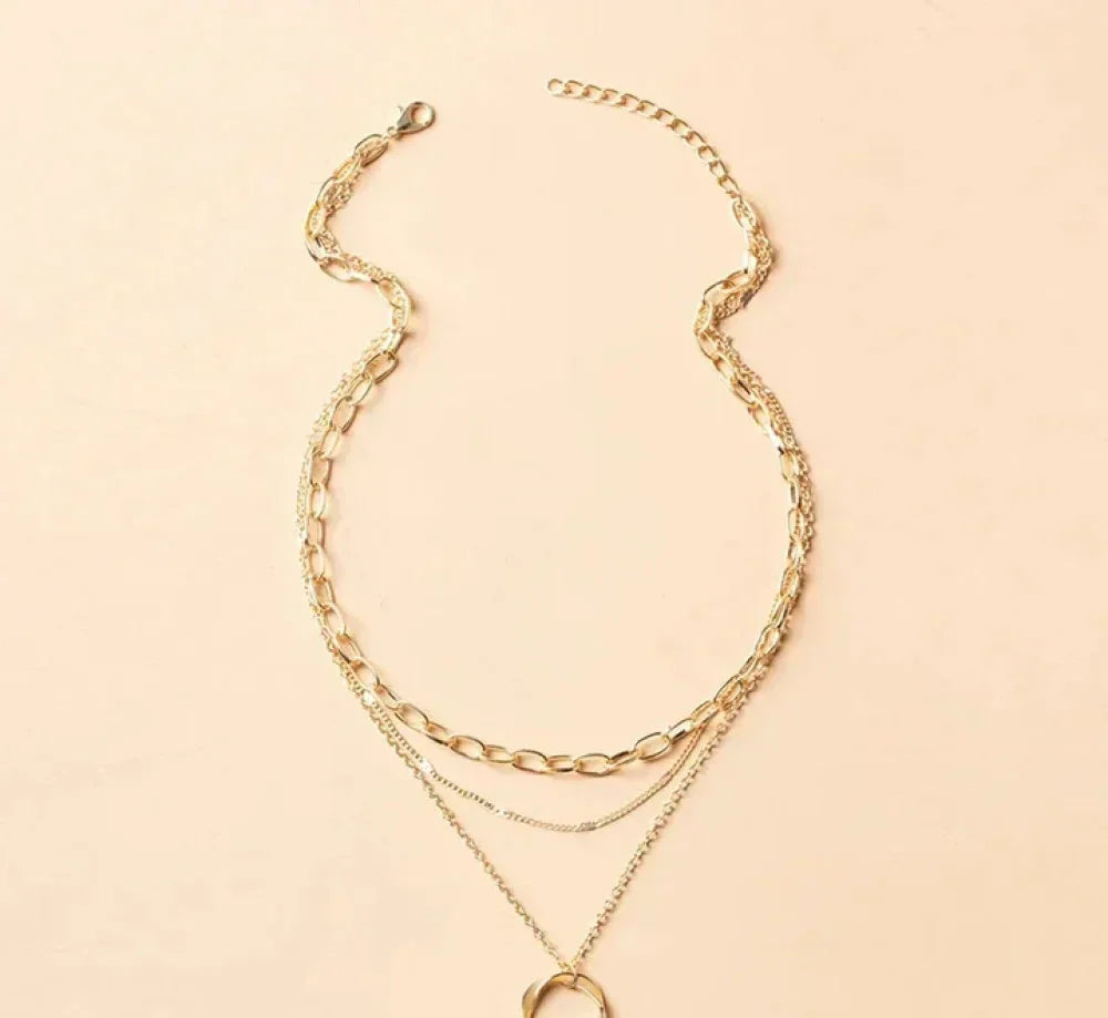 Vintage Gold Layered Pendant Necklace — Elegant Chain Detail
