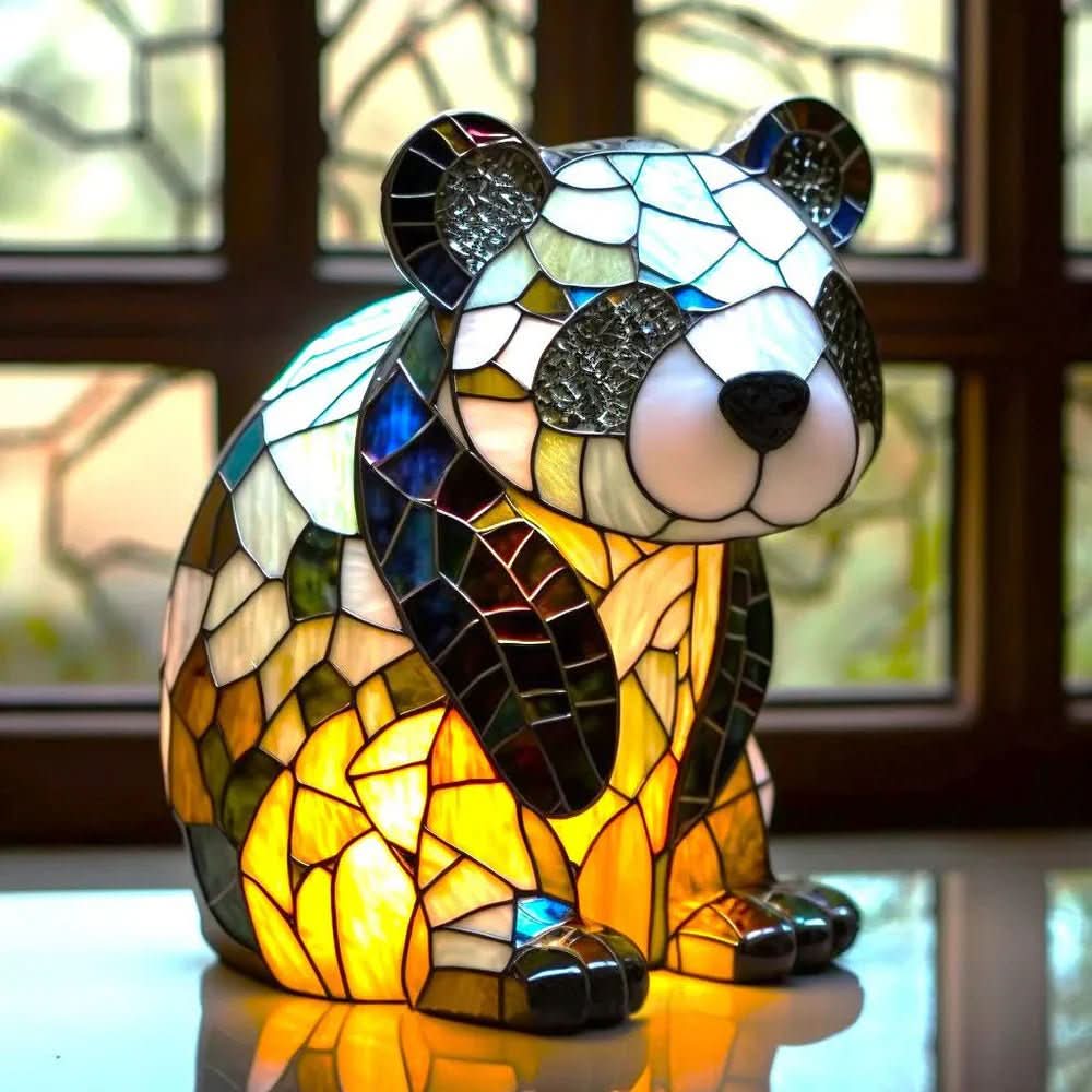VitraFauna lampa med djurmotiv — design i glasmålningsstil, skulptural form