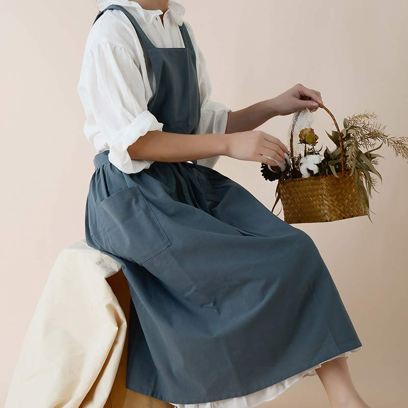 ChefMate Waterproof Cotton Apron — Practical Front Pockets, Crossback Design