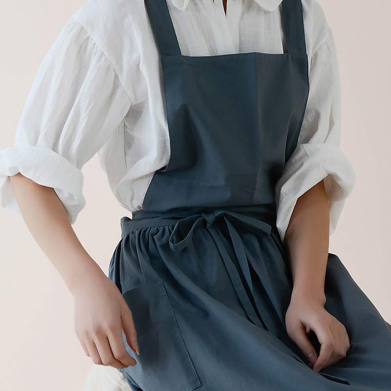 ChefMate Waterproof Cotton Apron — Practical Front Pockets, Crossback Design