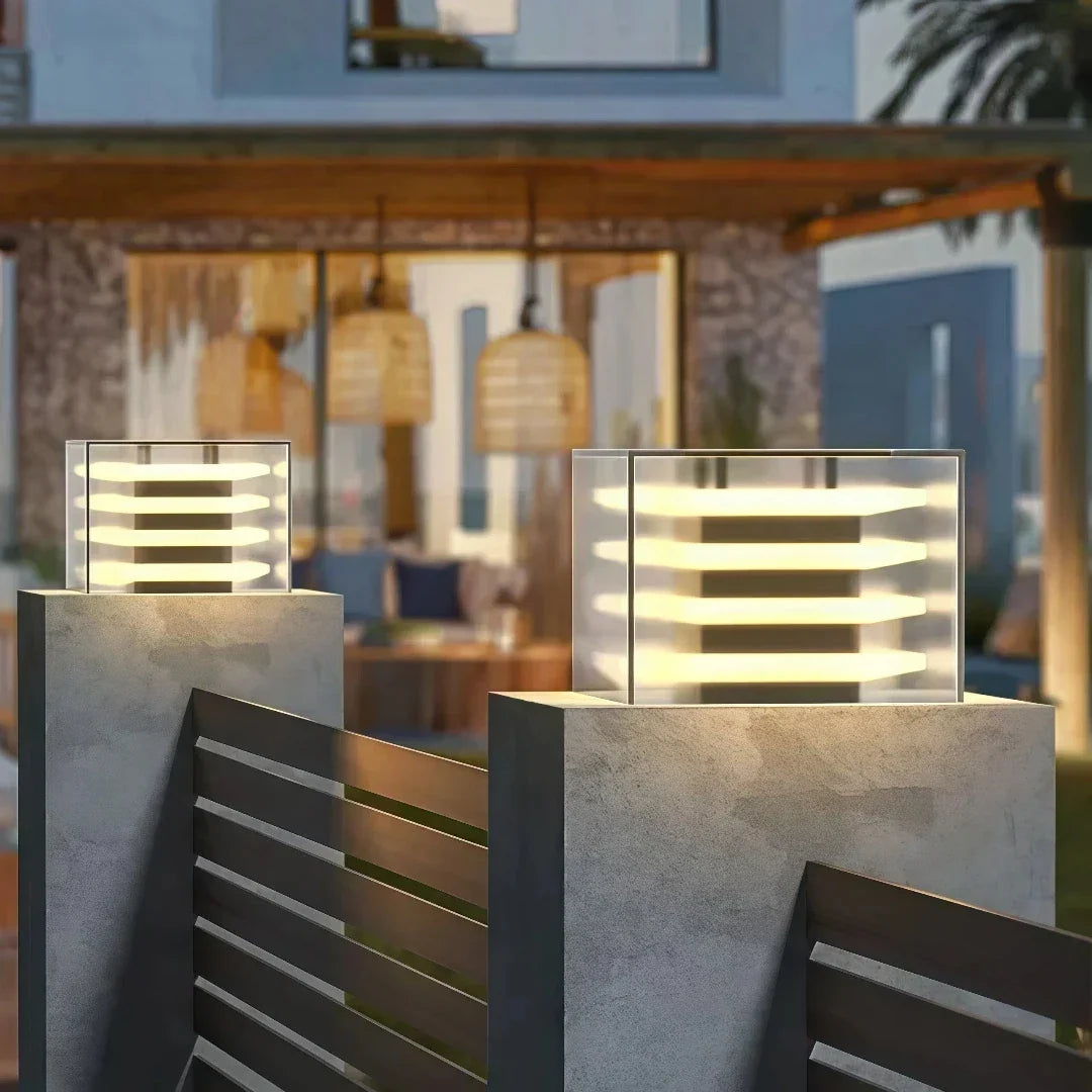 Moderne utendørs kubisk solcelledrevet søylelampe for hagen | boxzora