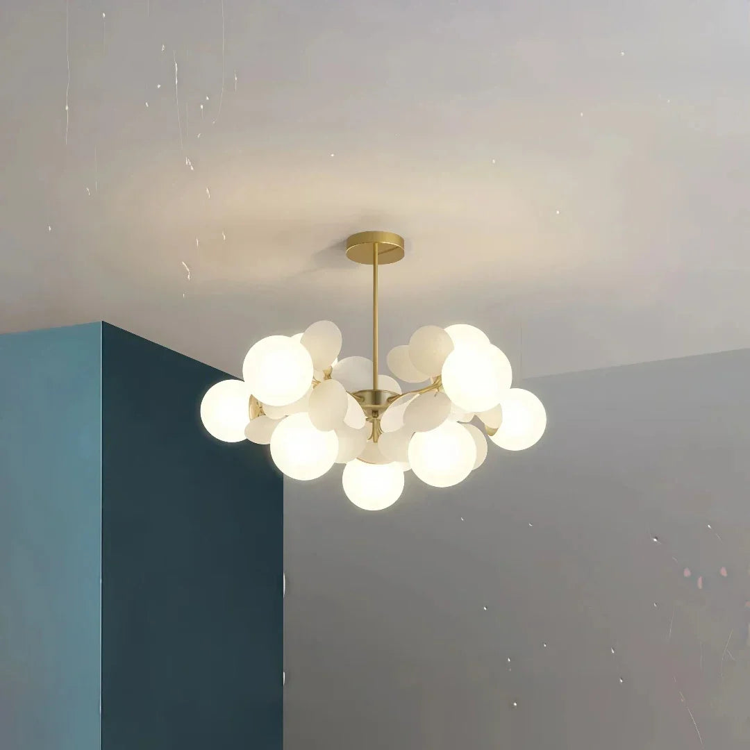 Moderner Kinder-Kronleuchter aus Opalglas für Wohnzimmer, blendfrei | boxzora
